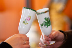 HEREND 150周年アニバーサリー　プレート　陶器製盾 HEREND 150周年アニバーサリー プレート 陶器製盾 【公式通販】