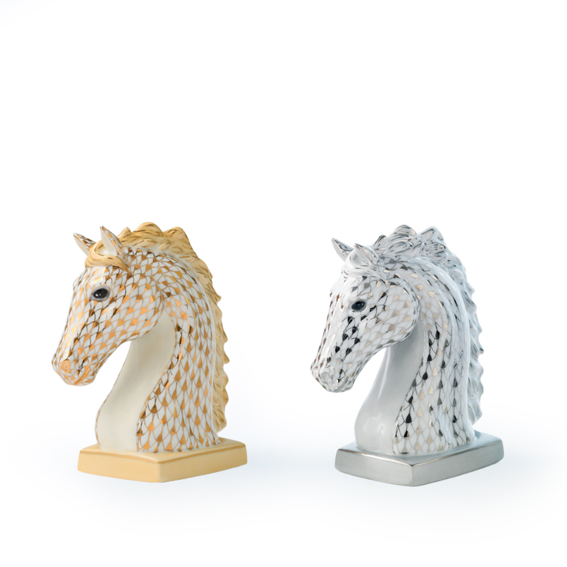 DA1286ヘレンド　herend 馬　ペガサス　置物　陶器 ヘレンド(Herend) 馬 置物 赤色の鱗模様(VH-15238)【現物写真】手描き